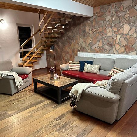 Villa Haskova With 3 Bedrooms Banska Bystrica Exterior photo